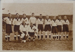 1932 Dt. Nationalmannschft m. Lachner 3.v.rechts (1)