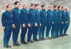 1965-66 Sicker TTT Nr. 271 Nationalmannschaft mit Brunnenmeier (3)