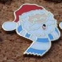 Pin Weihnachtsmann hellblau-weiss